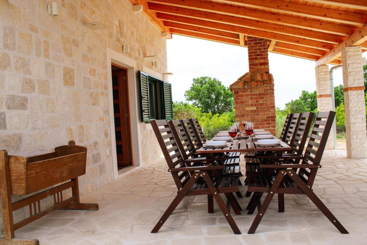 Villa Stone Pearl With Heated Swimming Pool สเวติ ฟิลลิปปี ยาคอฟ ภายนอก รูปภาพ